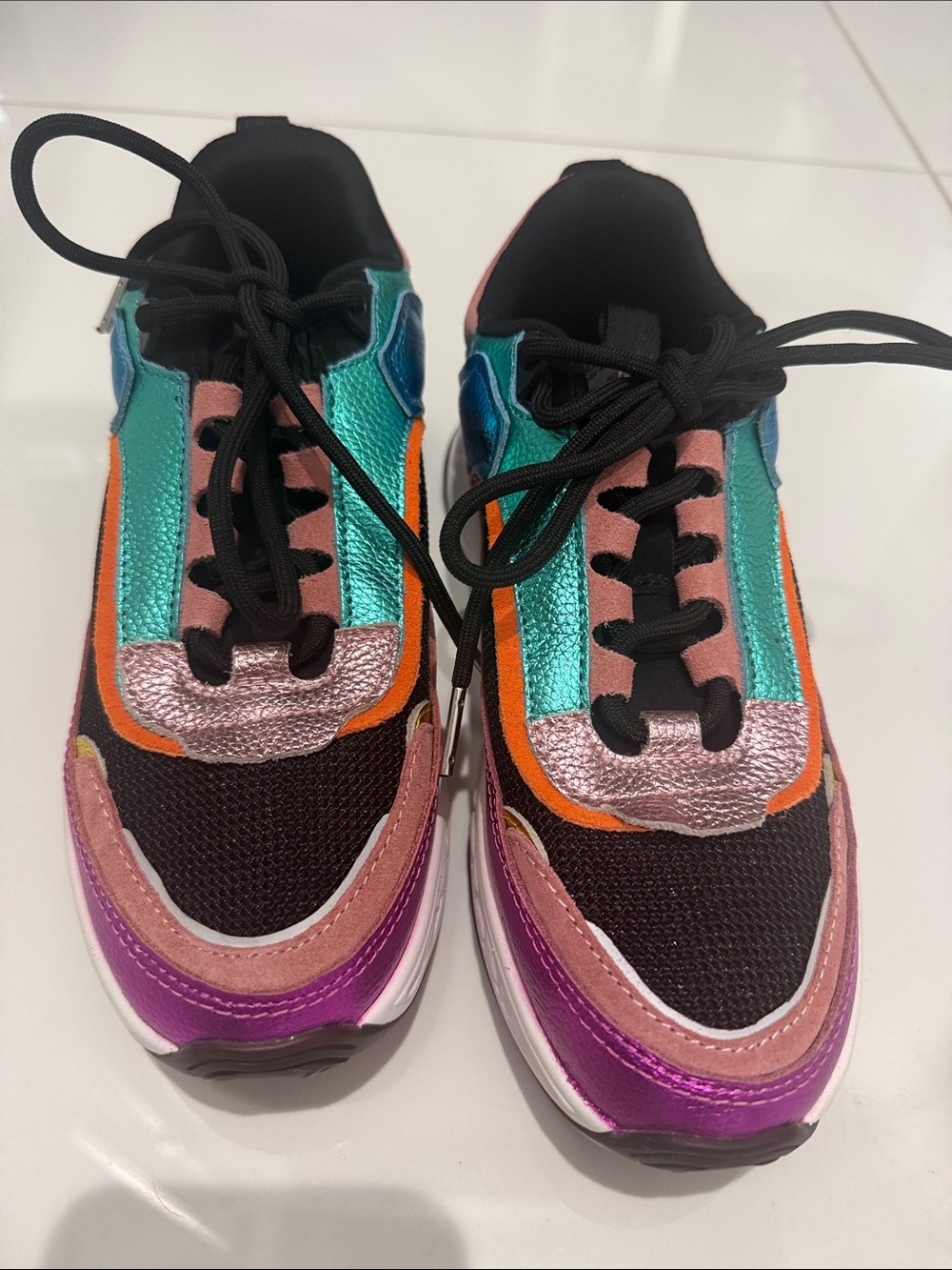 ✨NEW✨Kurt Geiger Black, Teal & Pink Colorblock Sneakers